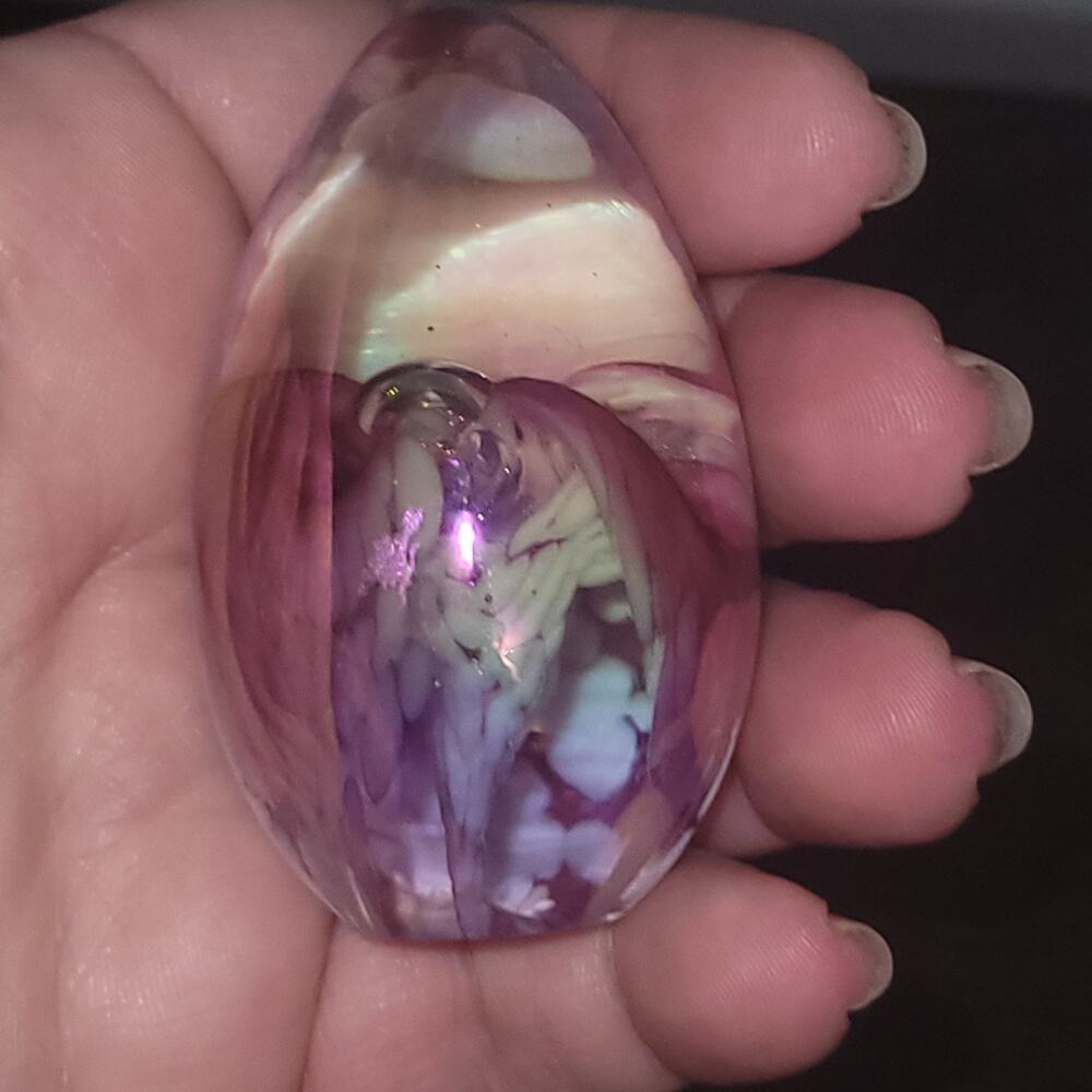 1982 ‘The Glass Eye’ Signed Iridescent Glass Egg Shape Paperweight w/Pink Flower